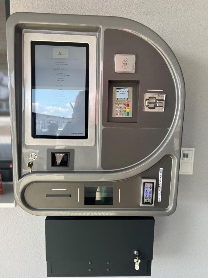 Lamede Self Check-In Ξενοδοχείο Βίνερ Νόιστατ Εξωτερικό φωτογραφία