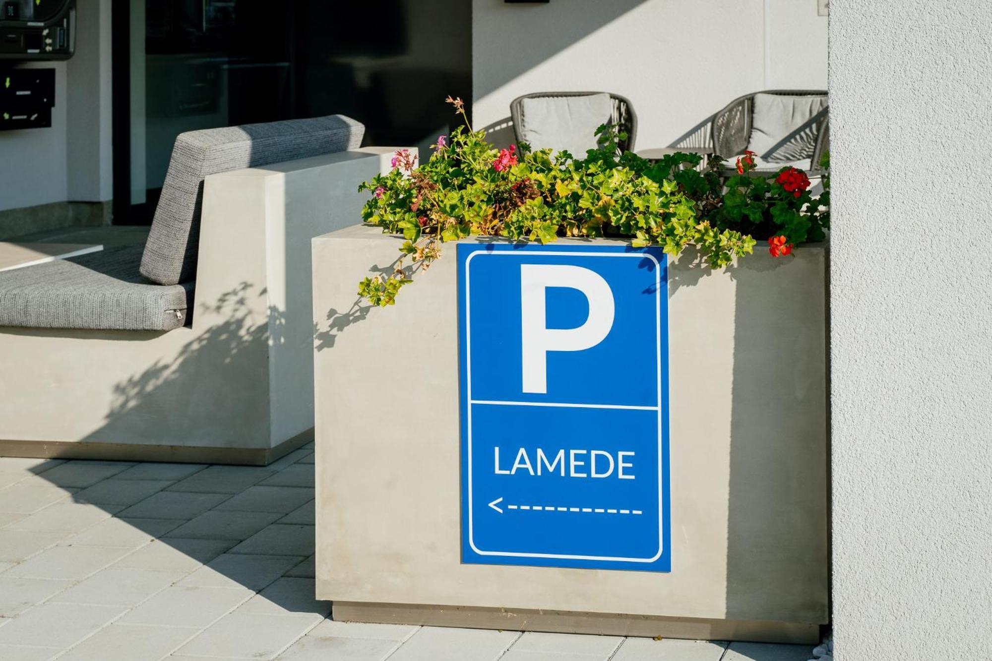 Lamede Self Check-In Ξενοδοχείο Βίνερ Νόιστατ Εξωτερικό φωτογραφία